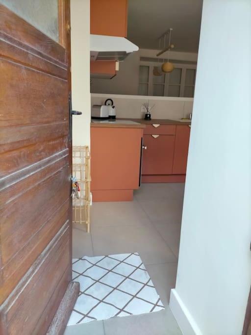 "Le Boheme", Logement Cosy, Au Calme Vertrieu エクステリア 写真